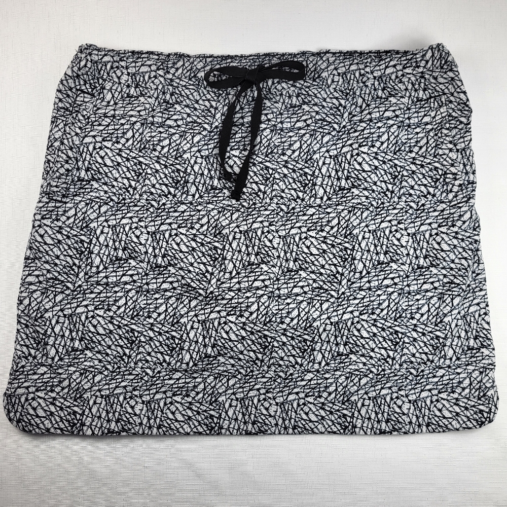 Lee Riders On the Go SKORT Womens Size 16 M Black White Pull On Skirt w/ Shorts - Picture 1 of 14